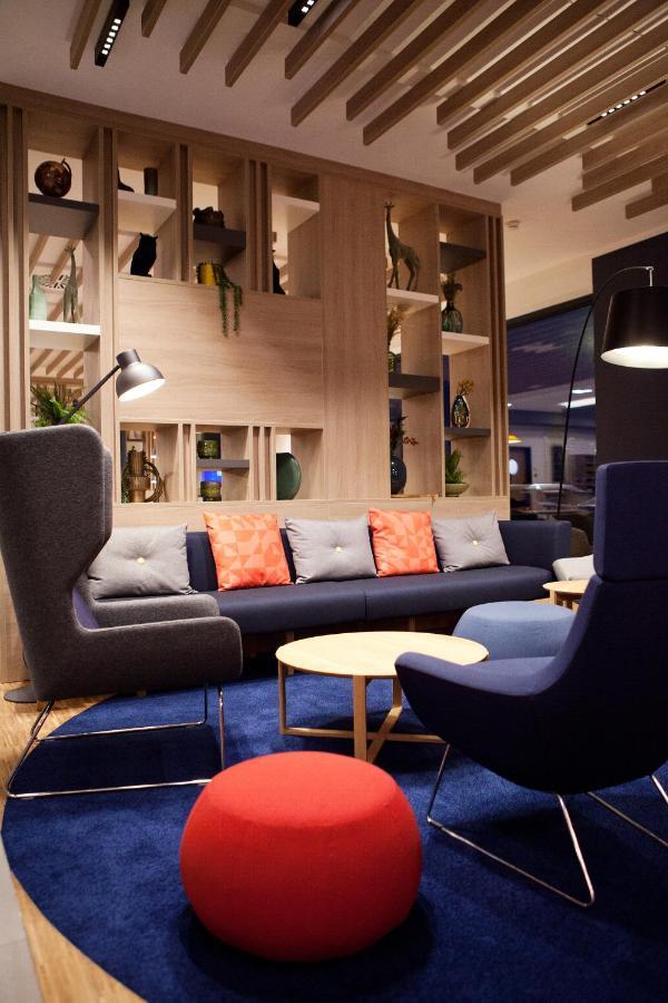 Holiday Inn Express - ルステナウ エクステリア 写真