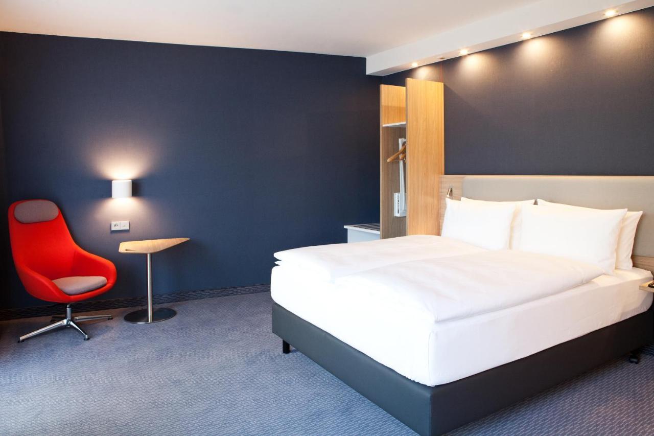 Holiday Inn Express - ルステナウ エクステリア 写真