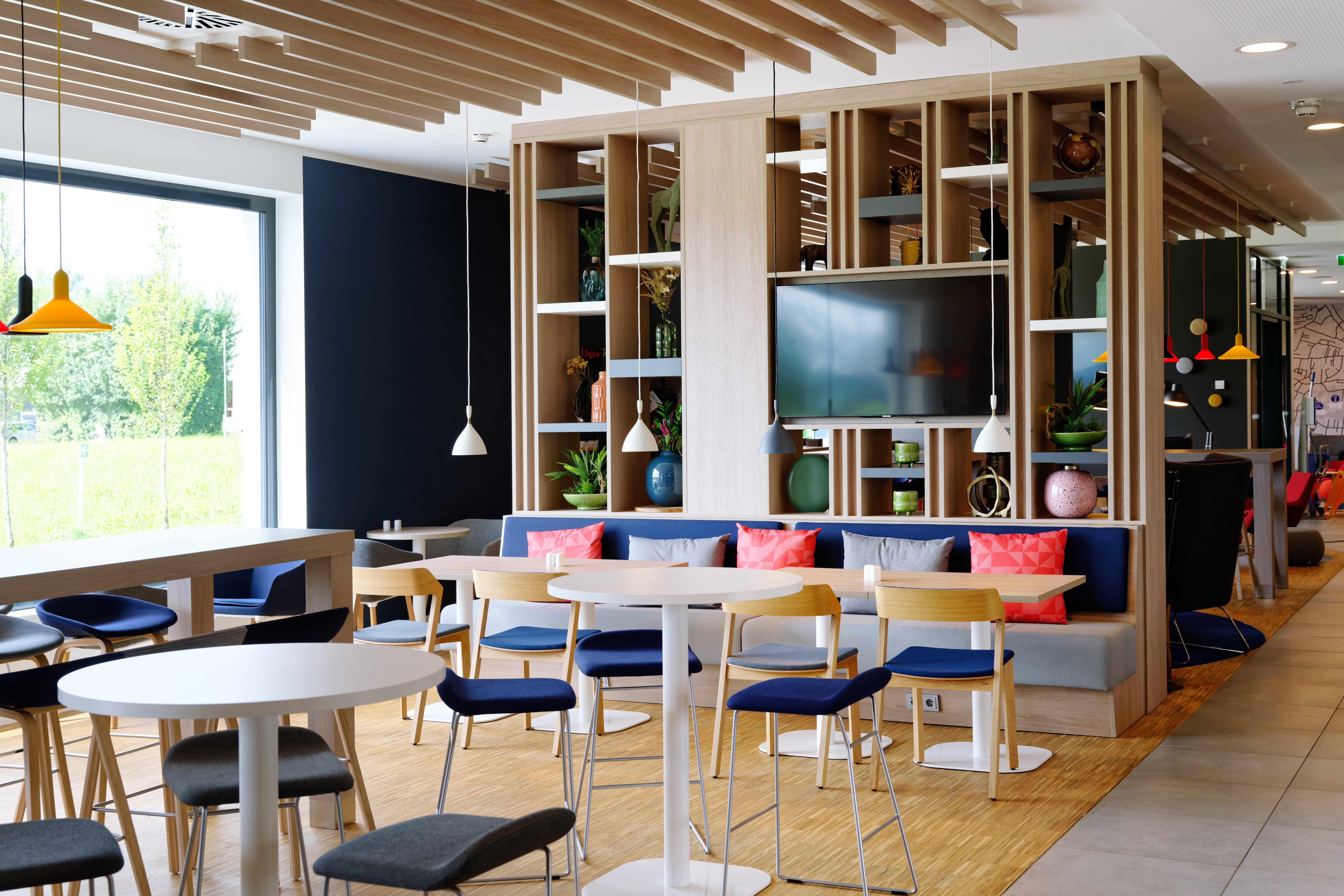 Holiday Inn Express - ルステナウ エクステリア 写真