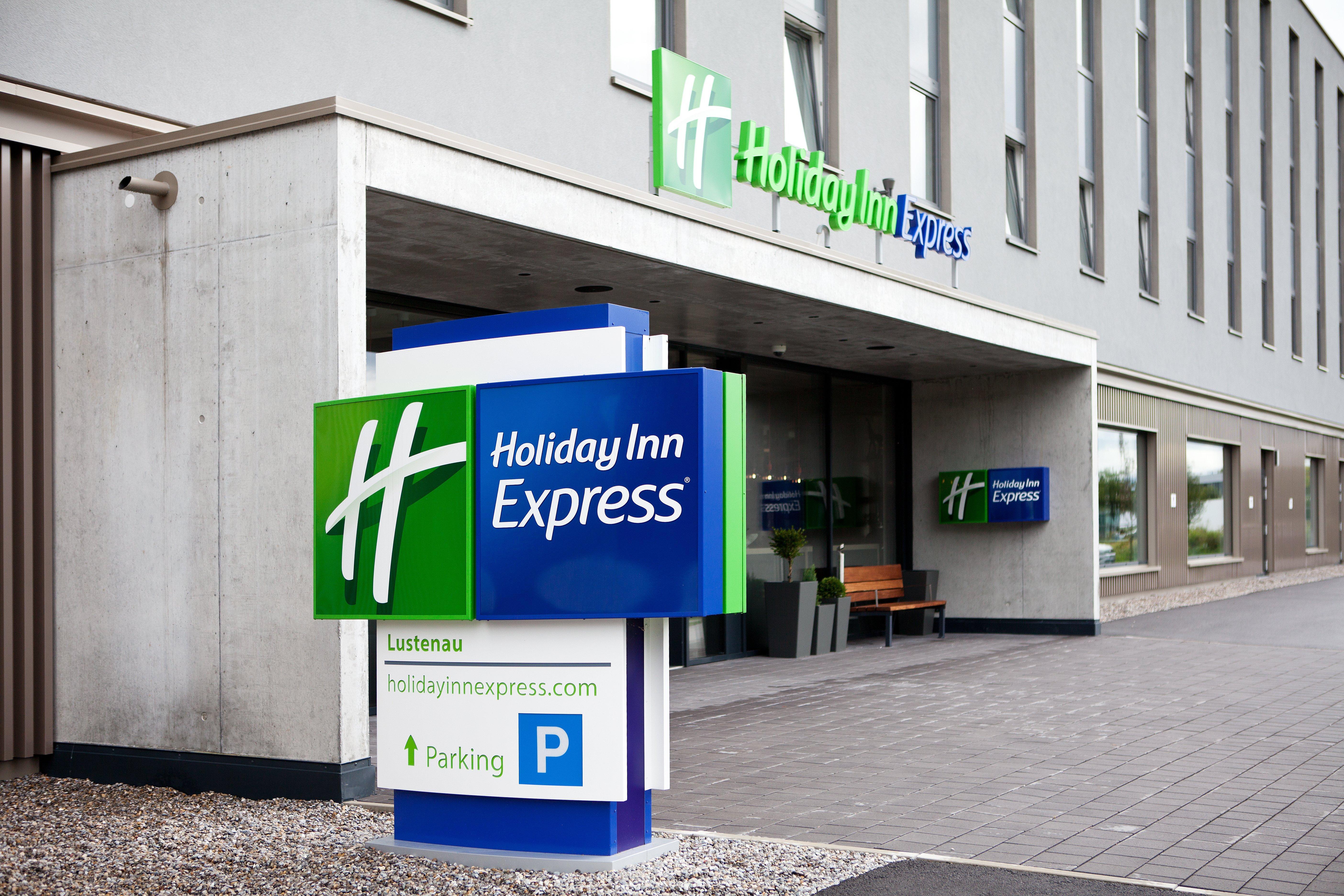 Holiday Inn Express - ルステナウ エクステリア 写真