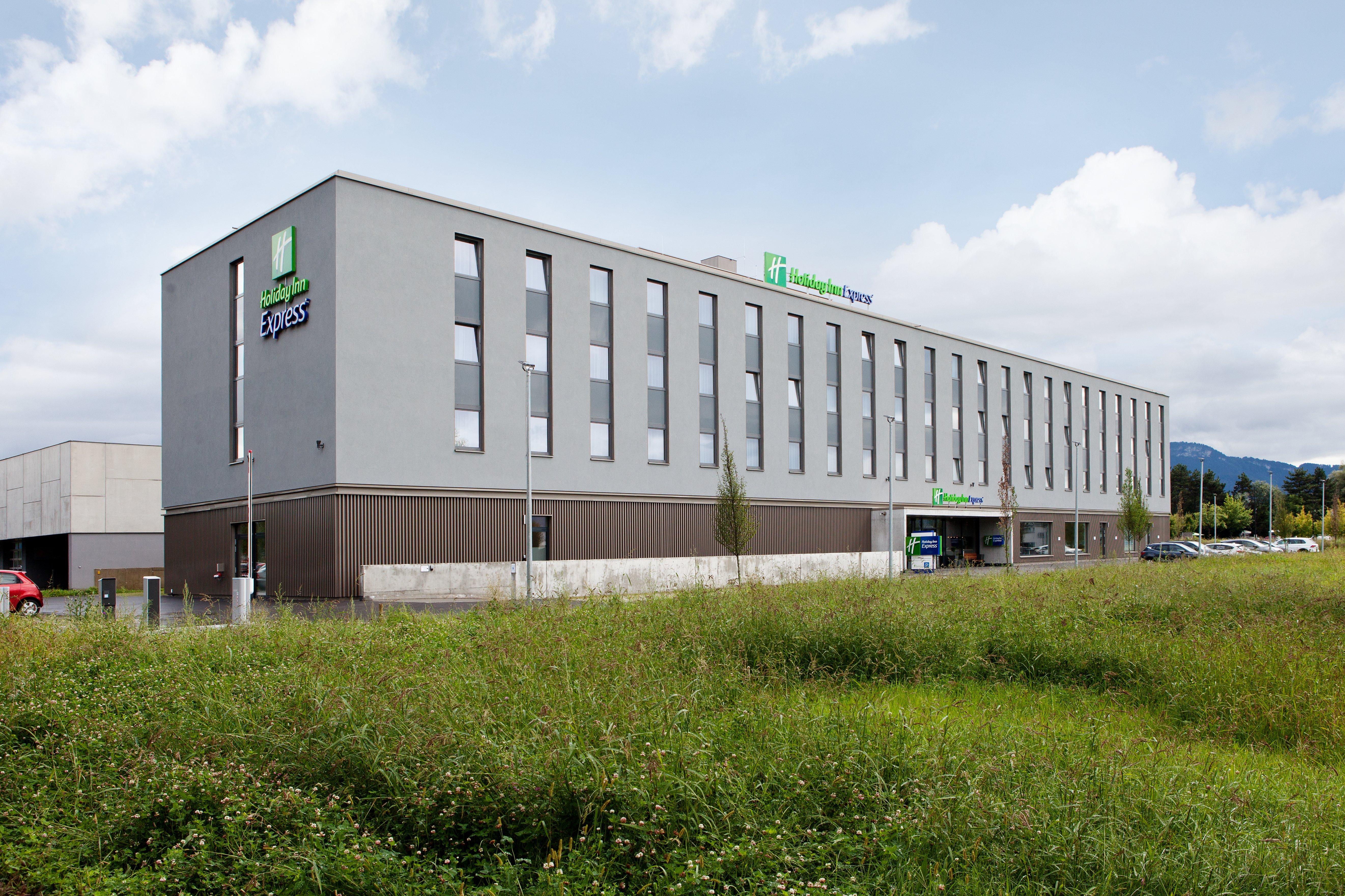 Holiday Inn Express - ルステナウ エクステリア 写真