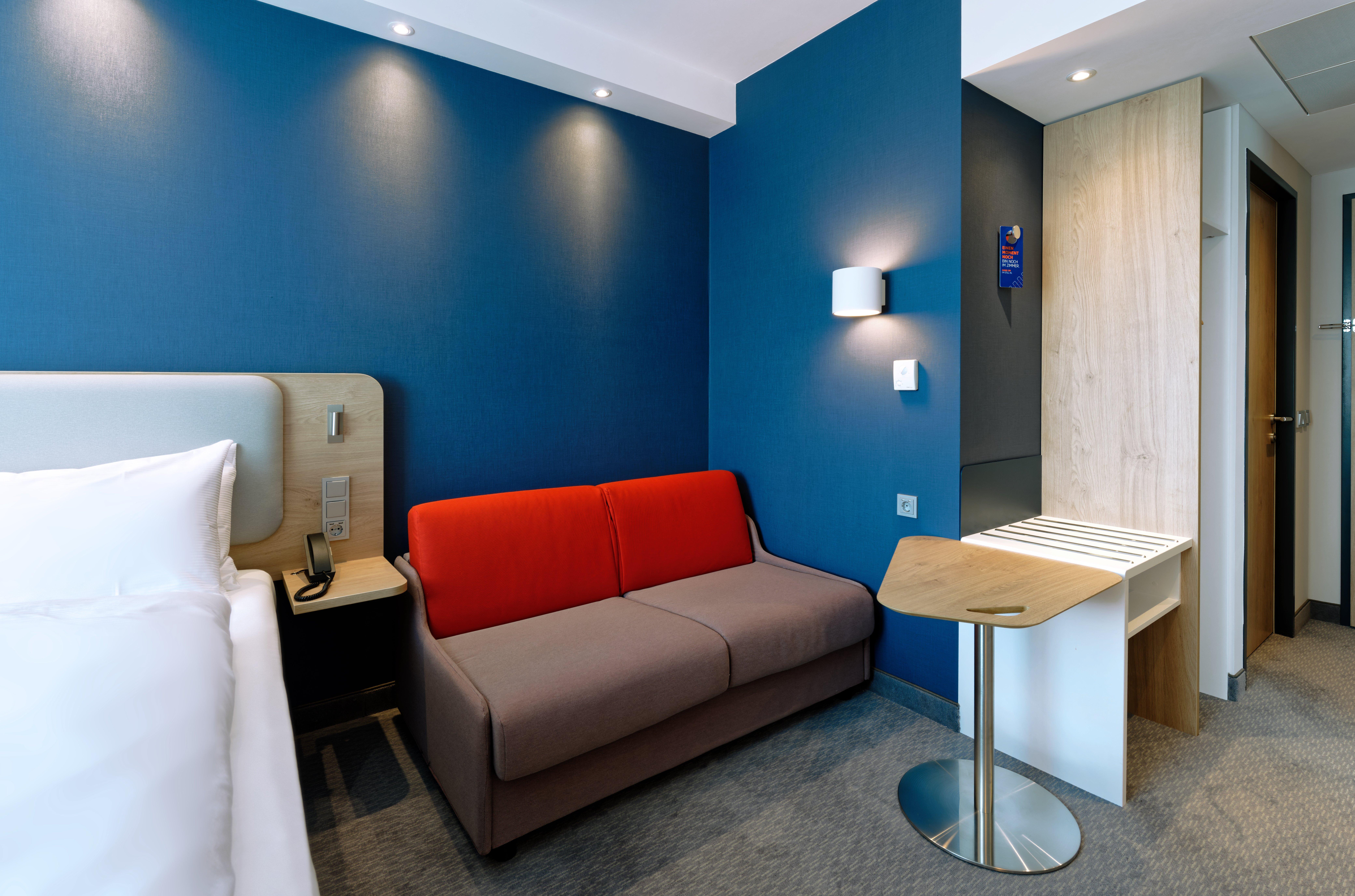 Holiday Inn Express - ルステナウ エクステリア 写真