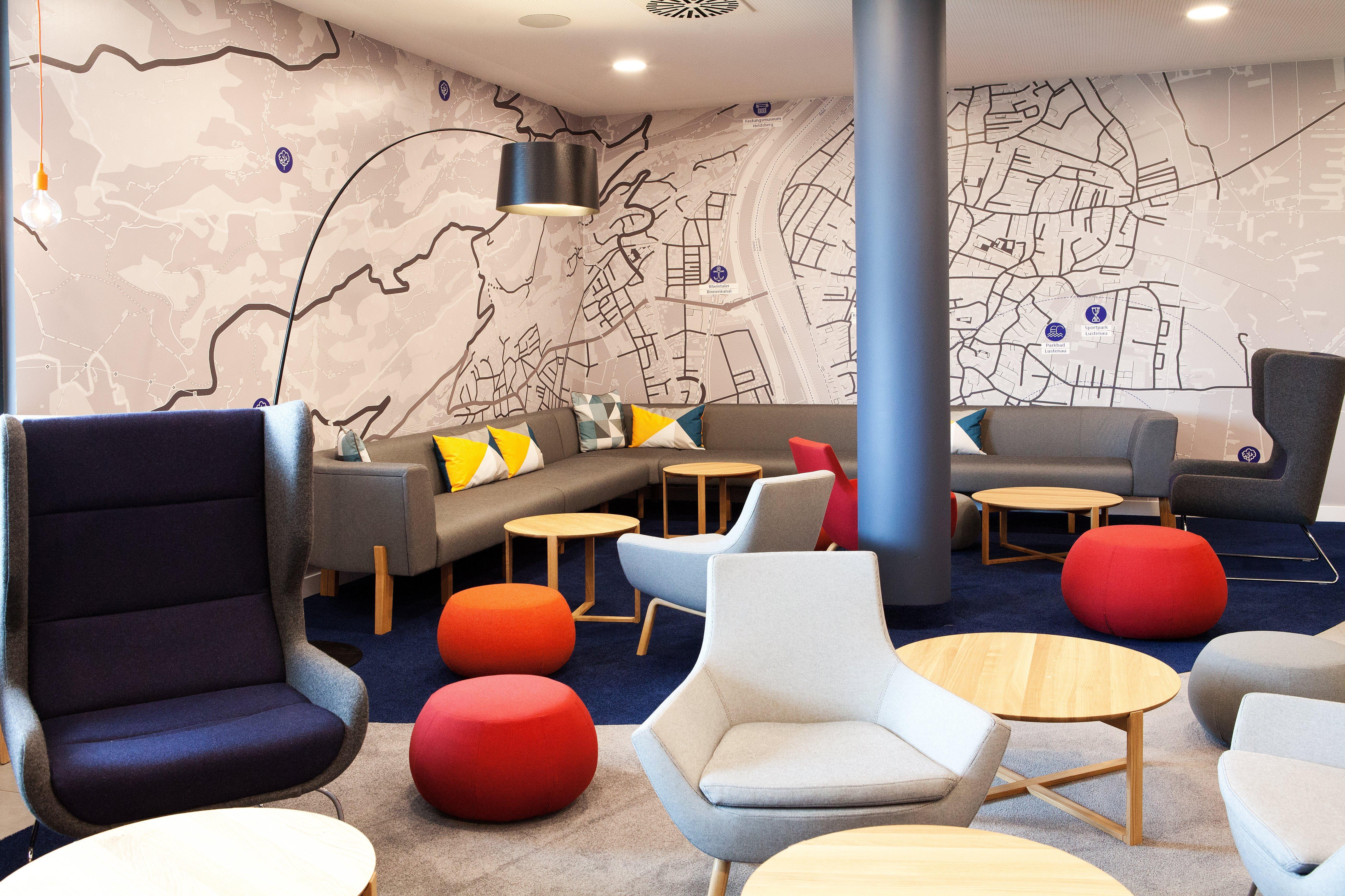 Holiday Inn Express - ルステナウ エクステリア 写真